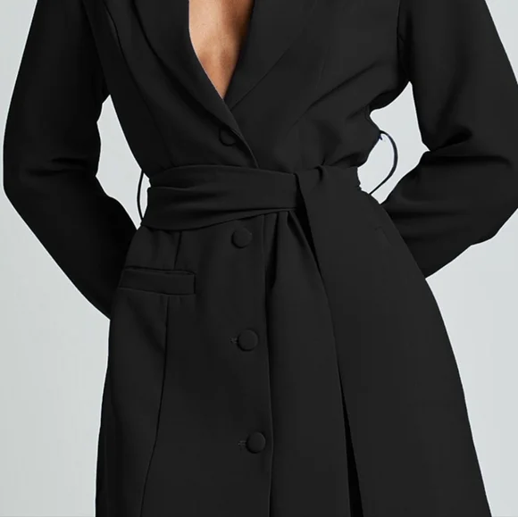 Stylish Black Tie Waist Blazer Dress - Picture 3 of 10